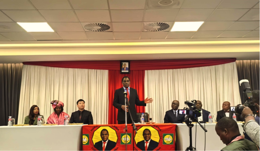 威廉体育总裁助理王治伟受邀 出席赞比亚总统晚宴